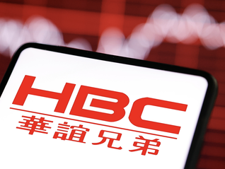 华谊兄弟王忠军2800万股股票被拍卖，公司股价大跌近5%