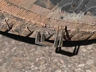 地方新闻精选 | 昆明14人故意抛撒铁钉扎破车胎被抓 保定通报“残障老人被奴役20年”