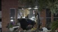 特斯拉撞穿民宅致美国一老妇身亡，马斯克及高管反驳FSD有责论