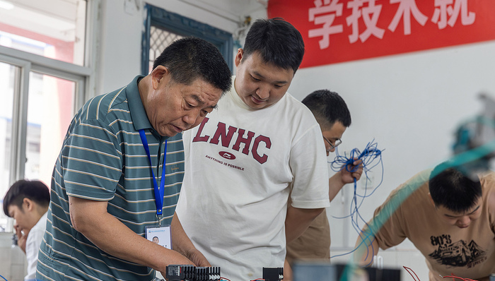 财经速递,就业界面访谈;就业工作;国家级规划;结构性矛盾