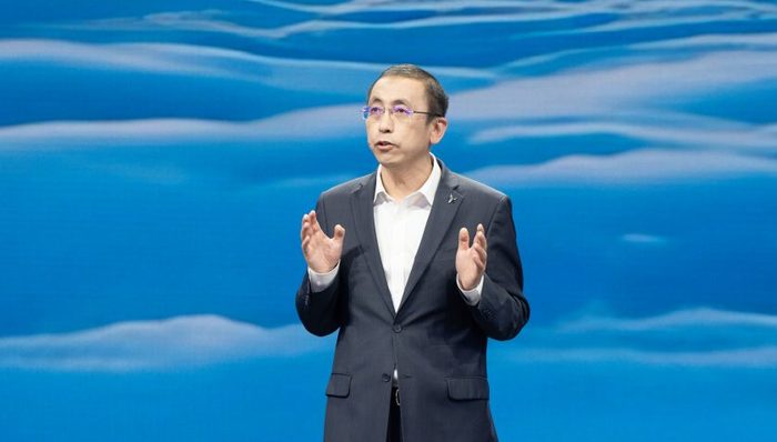 岚图董事长卢放;汽车涨价;买车趁早