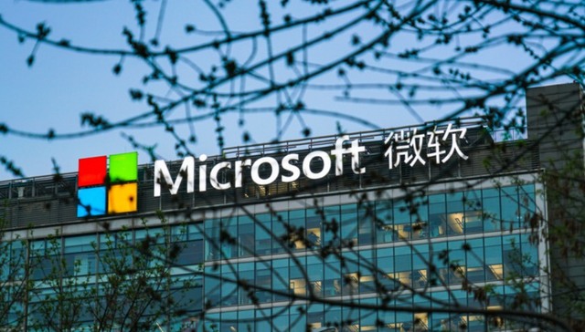 微软;亚马逊;25亿美元;6000人;AI新军;对抗