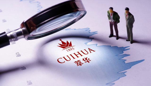 萃华珠宝;停牌两月;未交年报;即将被*ST;关东珠宝第一店