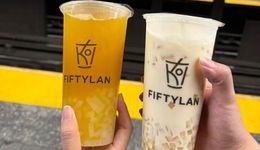 排队4小时“顶流”首店，背后是半个奶茶江湖的恩怨情仇