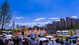 界面快评｜“点燃”服务消费引擎，重心需放在优供给和增收入