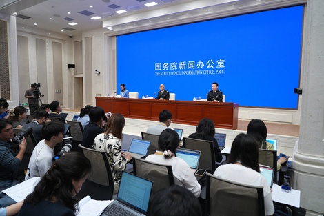 上半年进口历史同期首次突破10万亿!海关总署:主动扩大进口是必要条件