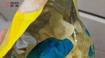 乐事方回应薯片中吃出“蓝薯片”异物