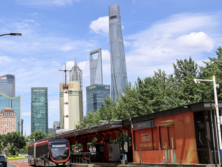 中国经济半年报｜上半年中国GDP同比增长4.7%，新动能快速成长