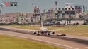 国航空客客机曝前轮故障，在台北桃园机场跑道被拖离