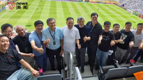 中国企业大佬现身世界杯，马云与杨元庆相谈甚欢，李彦宏、丁磊、李宁等罕见合照