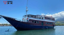 一印尼游轮夜间在海上沉没，中国游客：漂了五小时才获救，游轮公司仅退一半船票钱