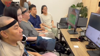 高位截瘫患者脑控轮椅，还能工作、游戏、点外卖，侵入式脑机接口进入规模化临床，未来可参与治疗帕金森等疾病