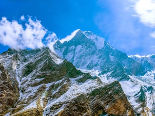 事发世界第12高峰，巴基斯坦雪崩致中国登山者失联