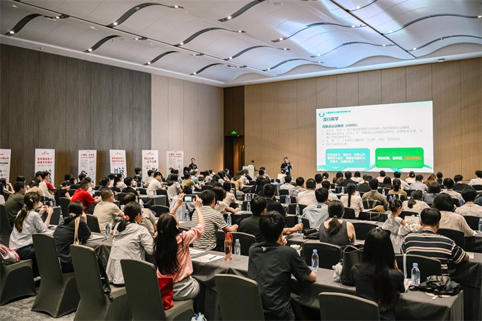 1. 皇家宠物食品连续两年参加小动物兽医专科发展大会.jpg