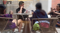 理想CEO李想或将迎第六娃 ，妻子挺孕肚现身阿那亚