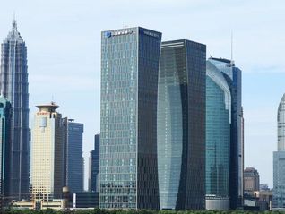 普惠服务直达消费一线，建行信用卡点燃暑期消费热潮