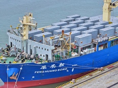 全球AI投资热潮叠加基数效应，7月中国出口继续高增