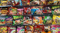 活力中国调研行｜全国每3份休闲食品，就有1份“湘”字号：位于长沙的全球最大零食店日日爆火，成文旅打卡新地标