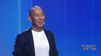 演员吴京安登台讲述《产业新局篇·链主领航 集群成势》，为江西航空点赞