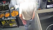 温州监管部门回应炸鸡店员工掏裤裆后接着夹餐