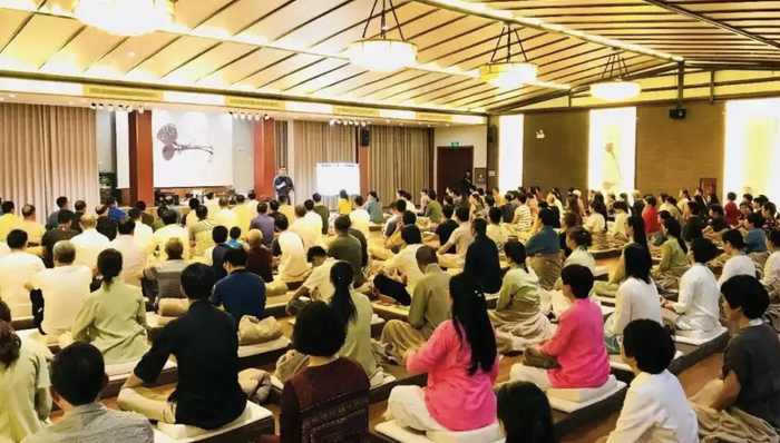 传销,如是书院;违法经营;关停;赖某明;刑拘;殴打体罚