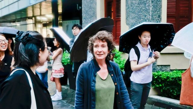 中国年轻人;珍妮特·温特森