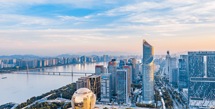 狂欢与坠落之后，杭州滨江区豪宅市场何去何从