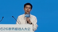 宇树上市后首度亮相：王兴兴谈具身智能ChatGPT时刻