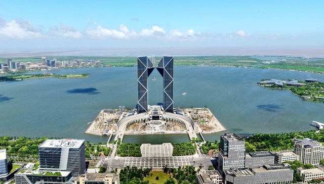 上海临港新片区;七周年成绩单;图解