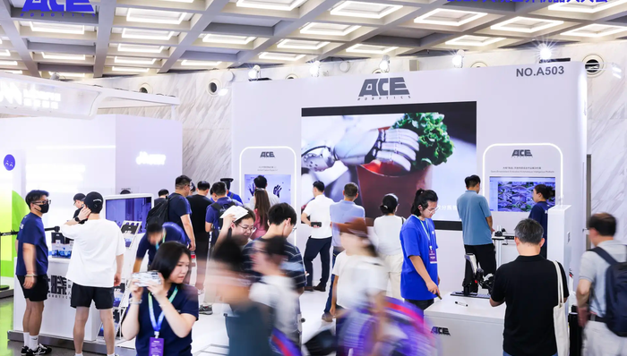 闪电快讯|大晓机器人携开悟世界模型3.1亮相WRC,现场解读三大行业解决方案