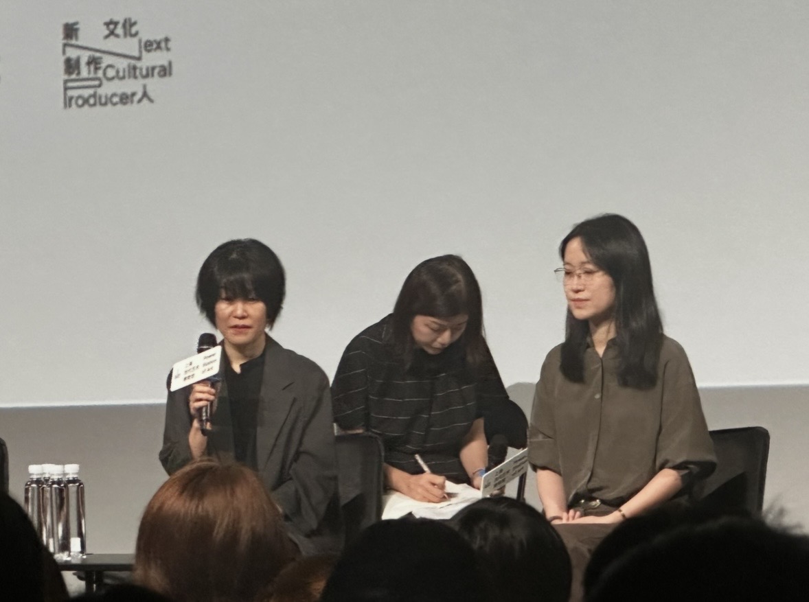金爱烂：相比流利又快速的AI答案，人类粗糙的沉默更有安慰感