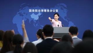 “冰箱姐”言论引国台办回应，信息茧房反噬岛内舆论生态