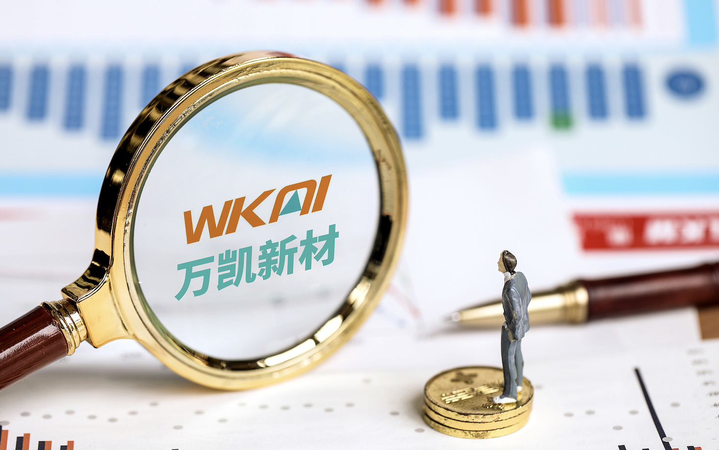 瓶级PET价差同比增280%，上游厂商净利暴增9倍