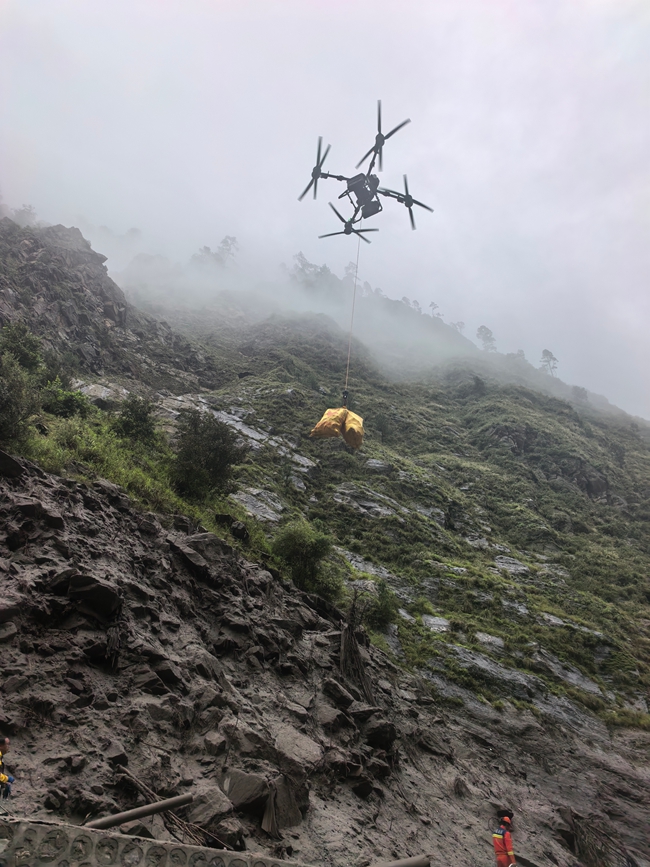 应急管理部调派“雨燕应急”无人机组，持续支持西藏吉隆泥石流灾害救援