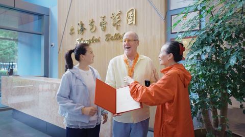 26载足尖共生，德里克·迪恩的上海芭蕾之缘