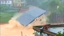 福建仙游突发山洪一栋三层民房被冲垮