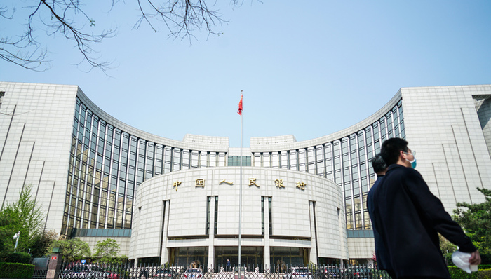买断式逆回购,加码中期流动性;5000亿买断式逆回购