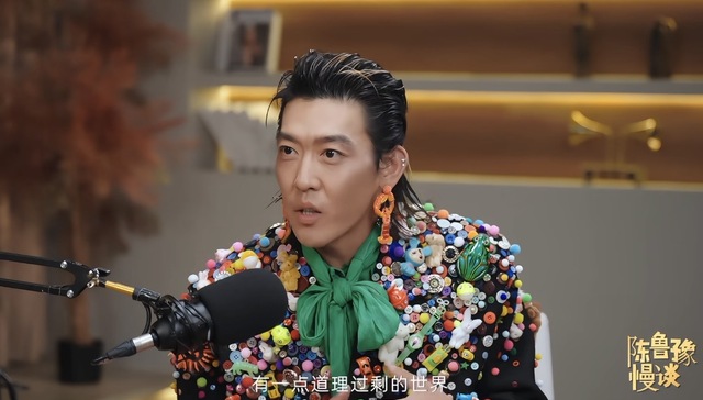 所有人采访所有人，语言的泛滥和贬值 | 编辑部聊天室