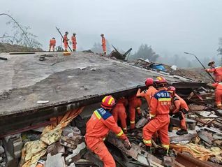 追踪｜江西遂川泥石流受灾者已转移至不同安置点，多次险情致救援缓慢