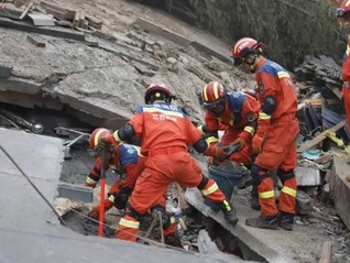 地方新闻精选 | 江西遂川泥石流灾害仍有7人失联 浙江苍南70多所被淹学校全部复课