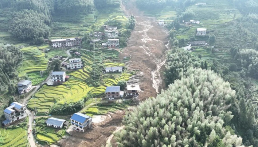 遂川泥石流13人遇难：一条“水汽输送带”如何撞上罗霄山