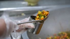 辽宁东戴河一民办学校多名学生出现呕吐,涉事食堂将由公校食堂接管