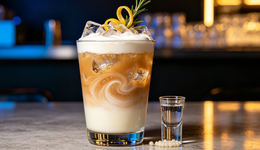 奶茶店涉酒“冰与火”：有人在关店，有人在加仓