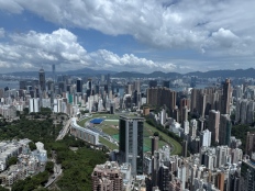 一笔刷新纪录的“床位生意”，凯德20亿重仓香港学生公寓