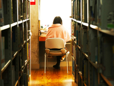 直通部委｜我国接受过高等教育的人口达2.7亿 电磁动力枪支及散件法律适用问题明确