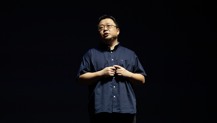 罗永浩;小米18 Fold;酒红色版;工艺;点赞;无商业合作;用户输入;文章标题;SEO爬虫