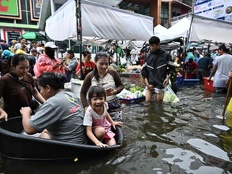 泰国洪灾已致8人死亡、180万人受灾，使馆发布防范提醒