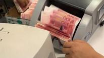 南阳多地老年人“背贷”，有人半生积蓄被强制划扣一空