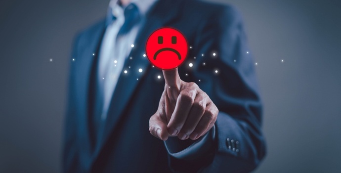界面快评｜根治“职业差评”，平台要承担起信用基础的公共责任