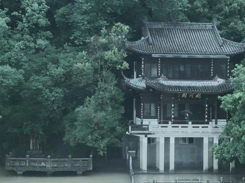 寂寞不一定是烦恼，也可能是觉悟的入口｜专访导演顾游